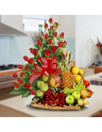 Frutero con rosas rojas